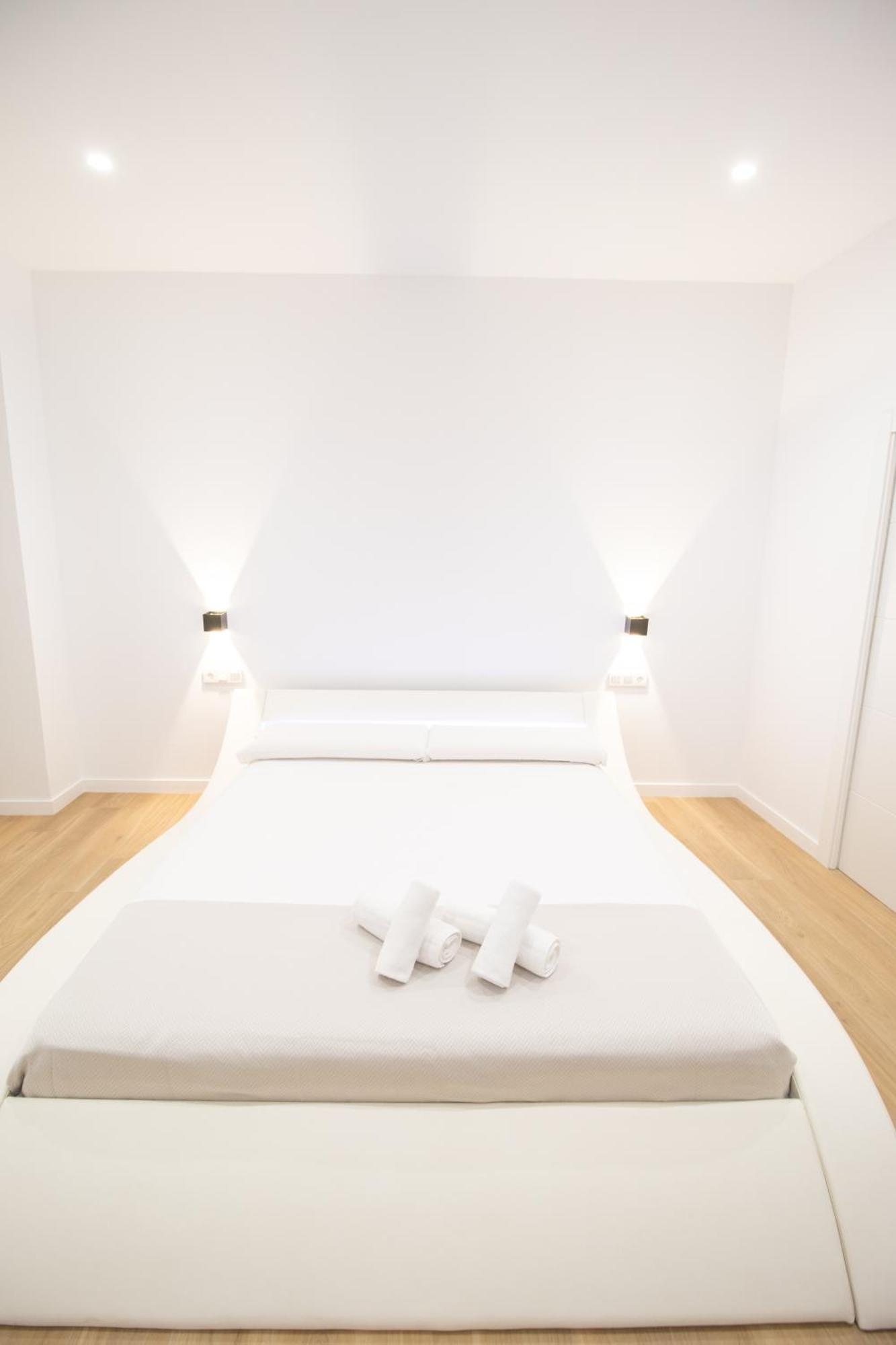 Bedtime Suites By Concept Flats Valensiya Dış mekan fotoğraf